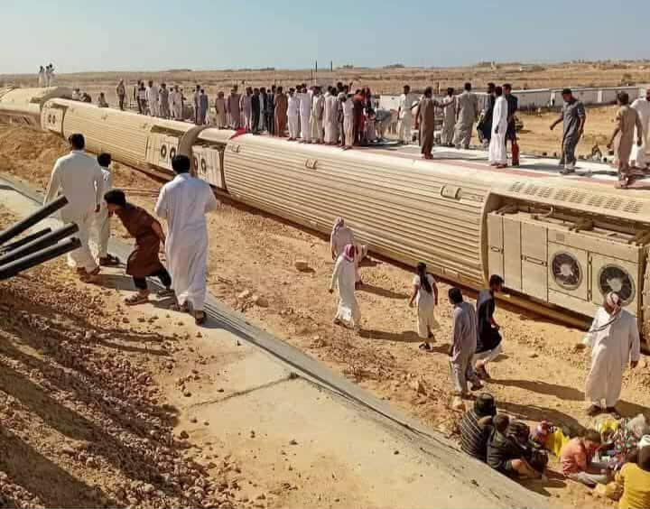 3 حالات وفاة و54 حالة إصابة في حادث انقلاب عربات قطار مطروح